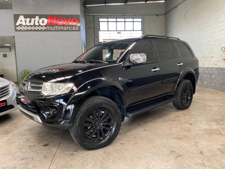 MITSUBISHI - PAJERO DAKAR - 2015/2015 - Preta - R$ 121.990,00