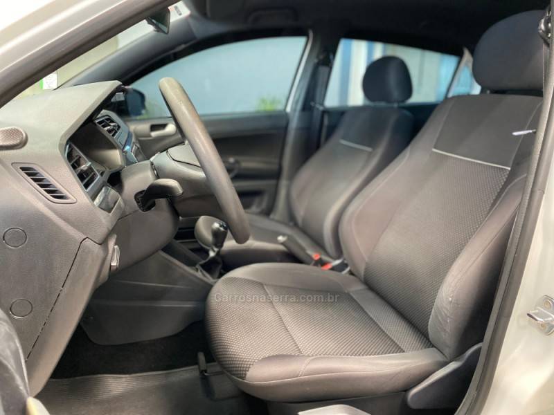 VOLKSWAGEN - GOL - 2017/2018 - Branca - R$ 47.990,00
