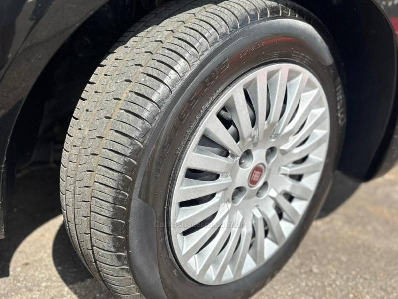 FIAT - PUNTO - 2013/2014 - Preta - R$ 42.990,00