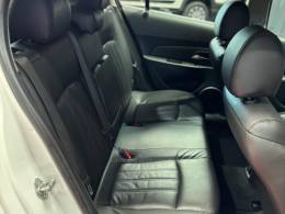 CHEVROLET - CRUZE - 2012/2013 - Branca - R$ 67.990,00