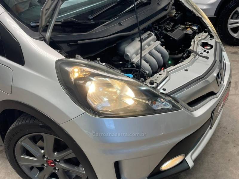 HONDA - FIT - 2013/2014 - Prata - R$ 59.990,00