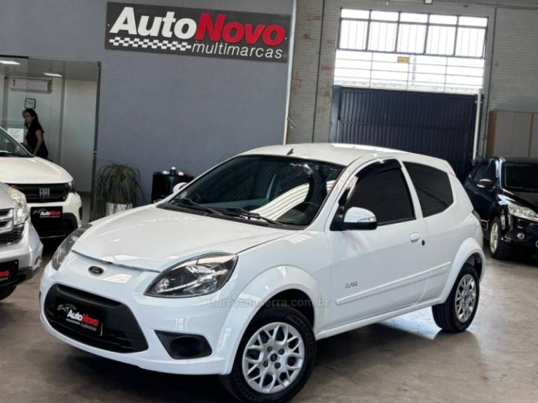 FORD - KA - 2012/2013 - Branca - R$ 30.990,00