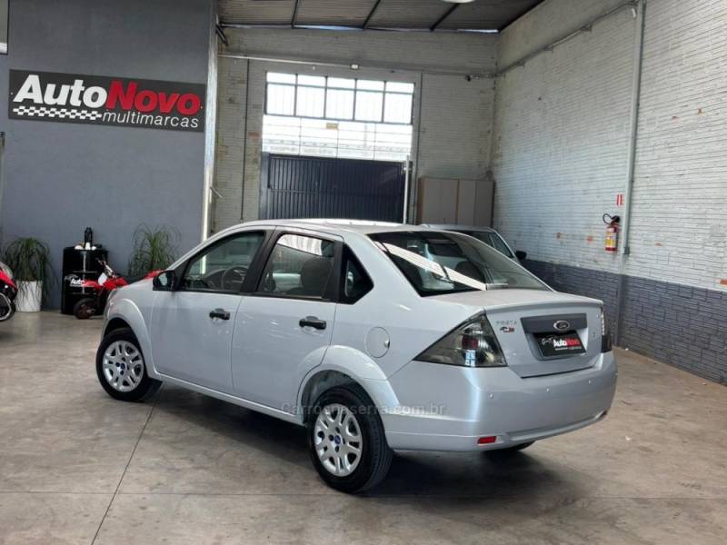 FORD - FIESTA - 2011/2011 - Prata - R$ 39.990,00