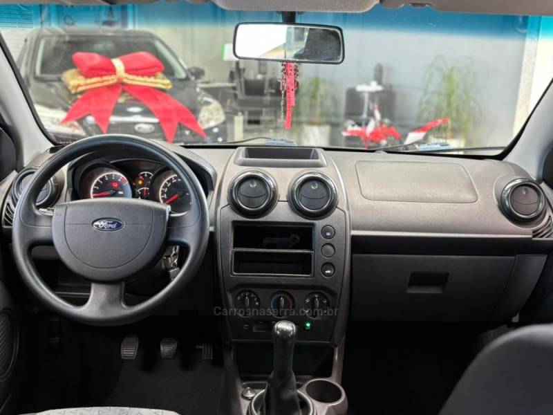 FORD - FIESTA - 2011/2011 - Prata - R$ 39.990,00