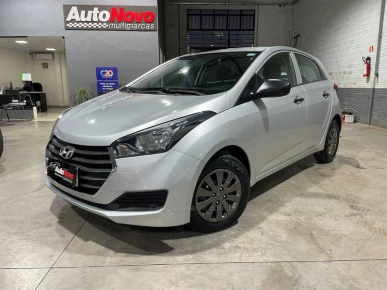 HYUNDAI - HB20 - 2018/2018 - Prata - R$ 55.990,00