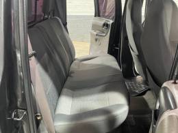 FORD - RANGER - 2004/2004 - Preta - R$ 44.990,00