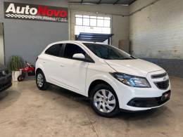 CHEVROLET - ONIX - 2013/2013 - Branca - R$ 46.990,00