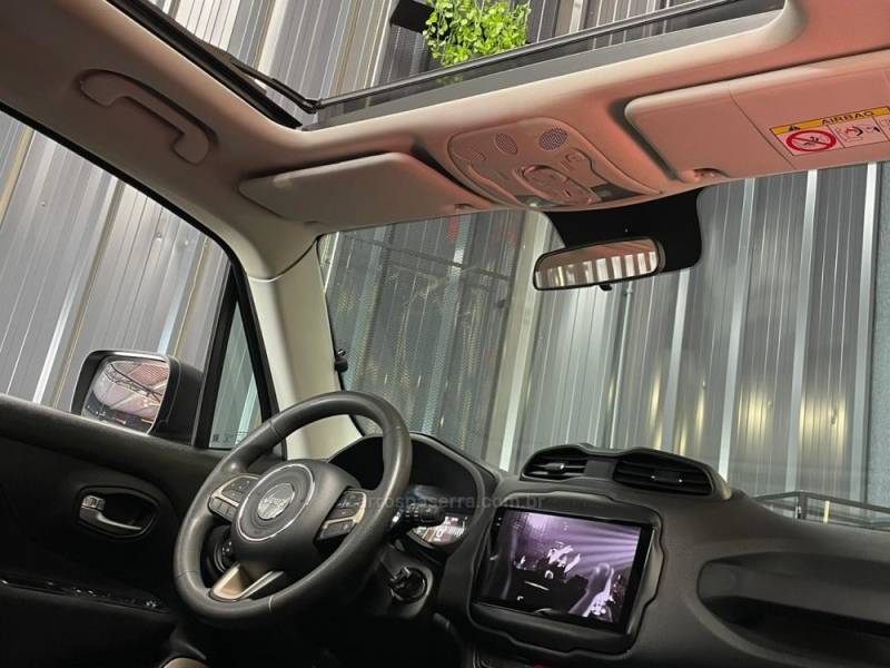 JEEP - RENEGADE - 2015/2016 - Prata - R$ 73.990,00