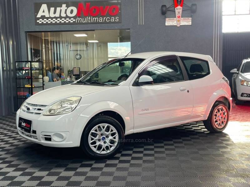 FORD - KA - 2010/2011 - Branca - R$ 25.990,00