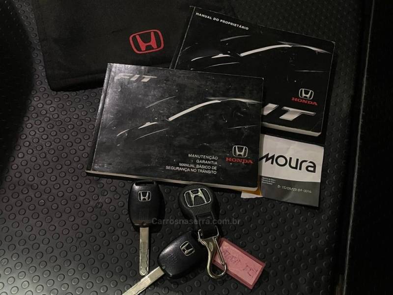 HONDA - FIT - 2013/2014 - Prata - R$ 59.990,00