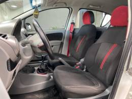 FIAT - PALIO - 2013/2014 - Branca - R$ 43.990,00
