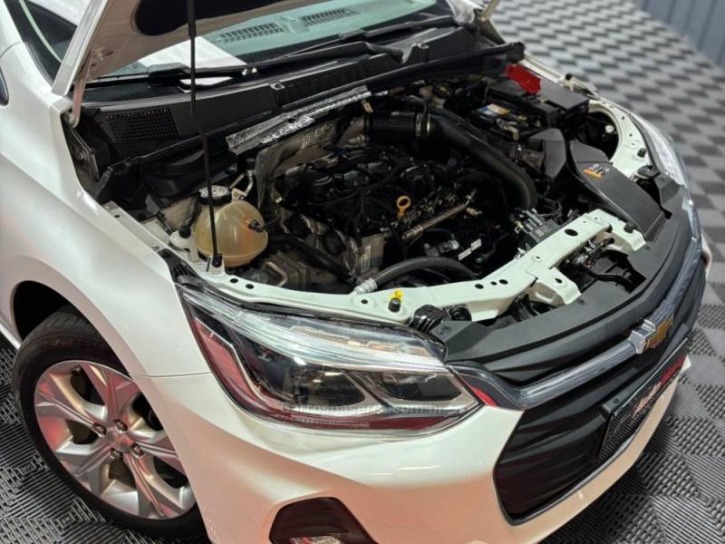 CHEVROLET - ONIX - 2019/2020 - Branca - R$ 69.990,00