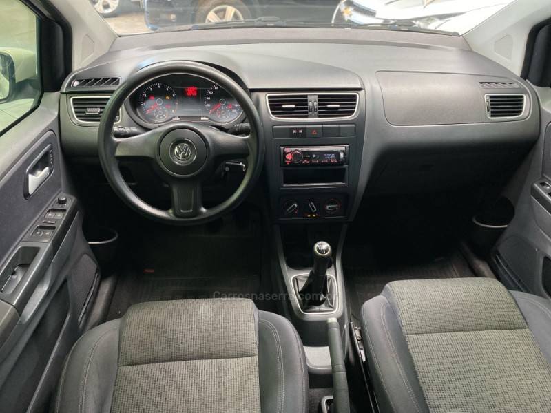 VOLKSWAGEN - FOX - 2013/2013 - Branca - R$ 37.990,00