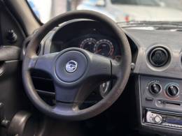 CHEVROLET - CELTA - 2006/2007 - Branca - R$ 18.490,00