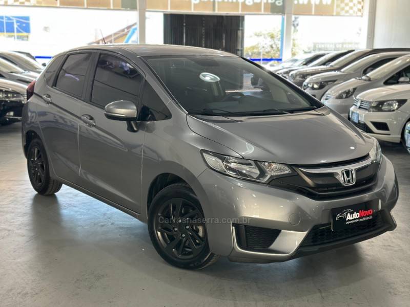 HONDA - FIT - 2015/2015 - Cinza - R$ 67.990,00