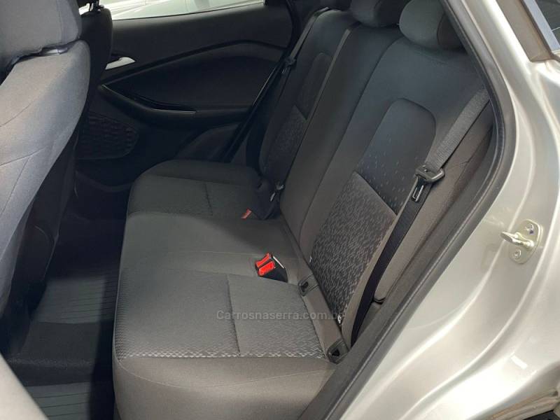 CHEVROLET - TRACKER - 2021/2021 - Prata - R$ 94.990,00