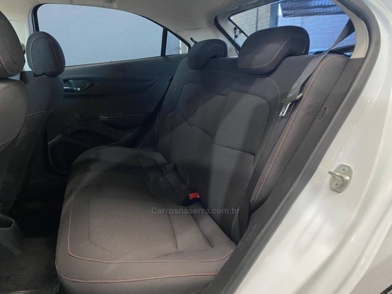 CHEVROLET - ONIX - 2013/2013 - Branca - R$ 46.990,00