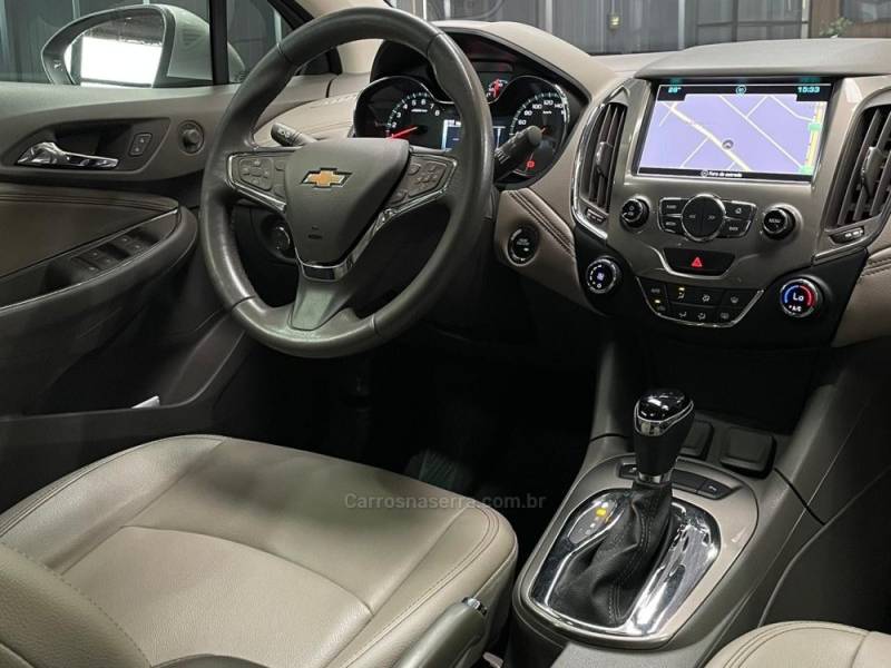 CHEVROLET - CRUZE - 2019/2019 - Prata - R$ 109.990,00