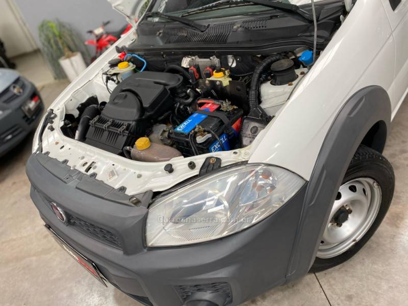 FIAT - STRADA - 2017/2018 - Branca - R$ 57.990,00