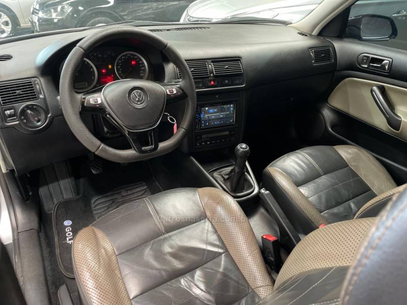VOLKSWAGEN - GOLF - 2008/2008 - Prata - R$ 39.990,00