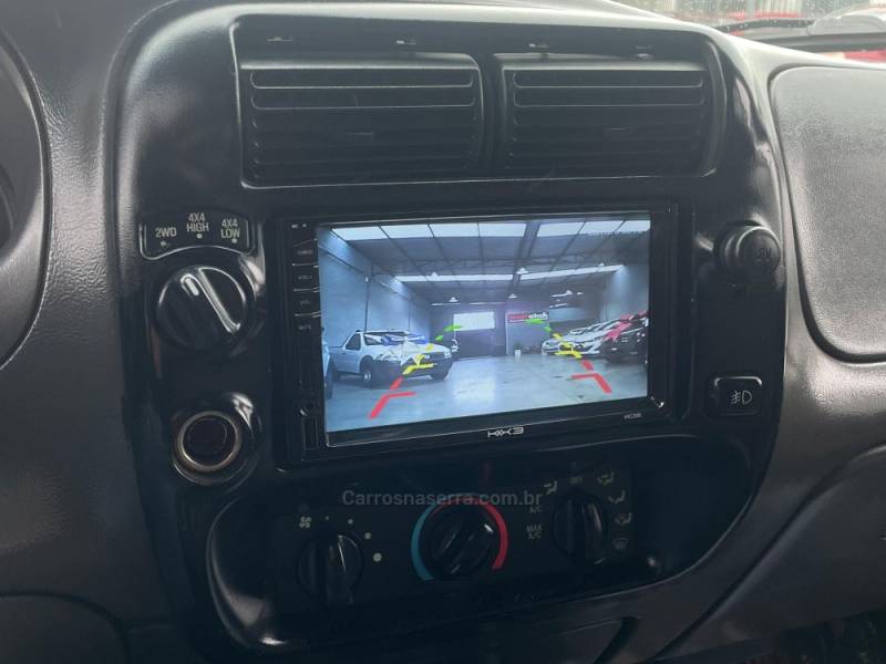 FORD - RANGER - 2004/2004 - Preta - R$ 44.990,00