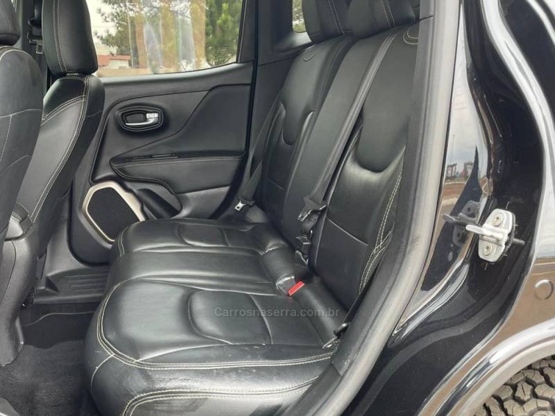 JEEP - RENEGADE - 2017/2017 - Preta - R$ 69.990,00