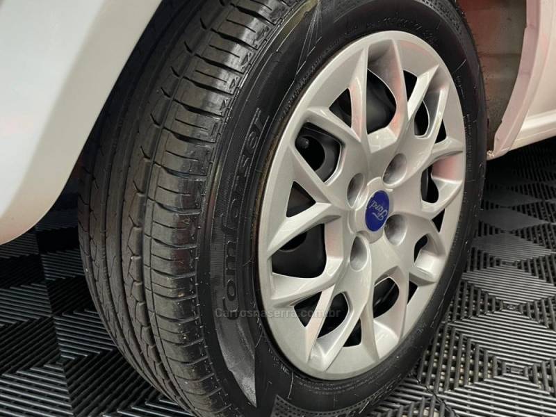 FORD - KA - 2010/2011 - Branca - R$ 25.990,00