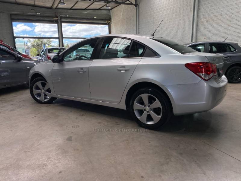 CHEVROLET - CRUZE - 2013/2013 - Prata - R$ 59.990,00