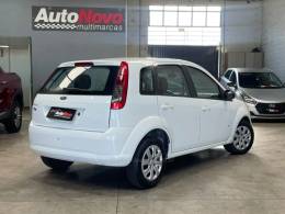 FORD - FIESTA - 2013/2014 - Branca - R$ 34.990,00