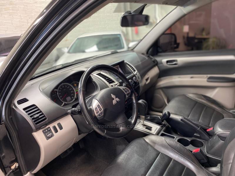 MITSUBISHI - PAJERO DAKAR - 2015/2015 - Preta - R$ 121.990,00
