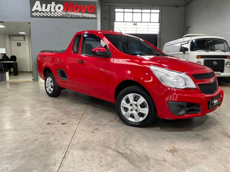 CHEVROLET - MONTANA - 2015/2015 - Vermelha - R$ 46.990,00