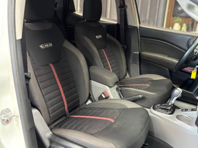 FIAT - TORO - 2017/2017 - Branca - R$ 85.990,00