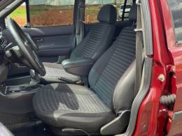 VOLKSWAGEN - SANTANA - 1997/1998 - Vermelha - R$ 14.990,00