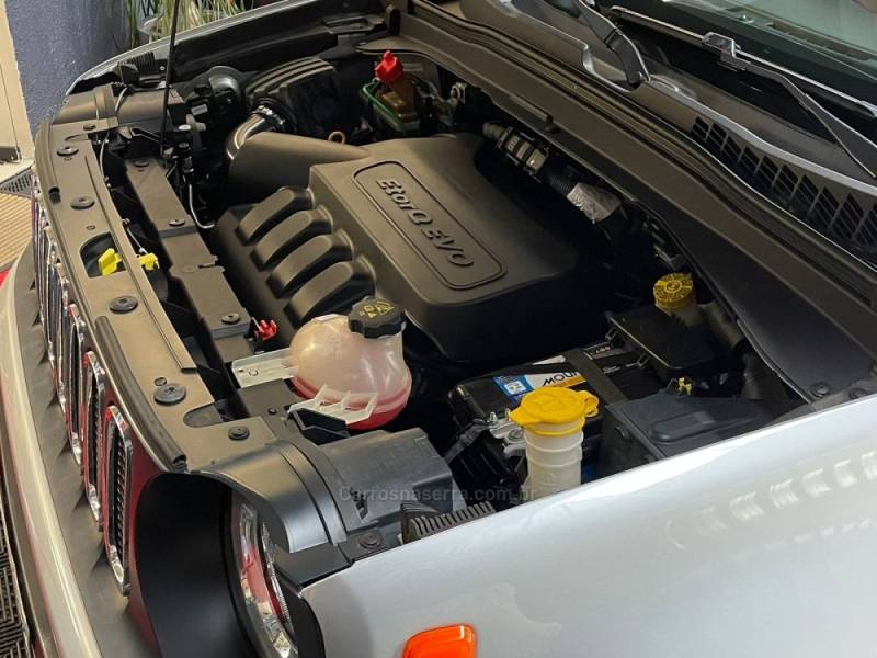 JEEP - RENEGADE - 2015/2016 - Prata - R$ 73.990,00