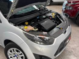 FORD - FIESTA - 2011/2011 - Prata - R$ 39.990,00