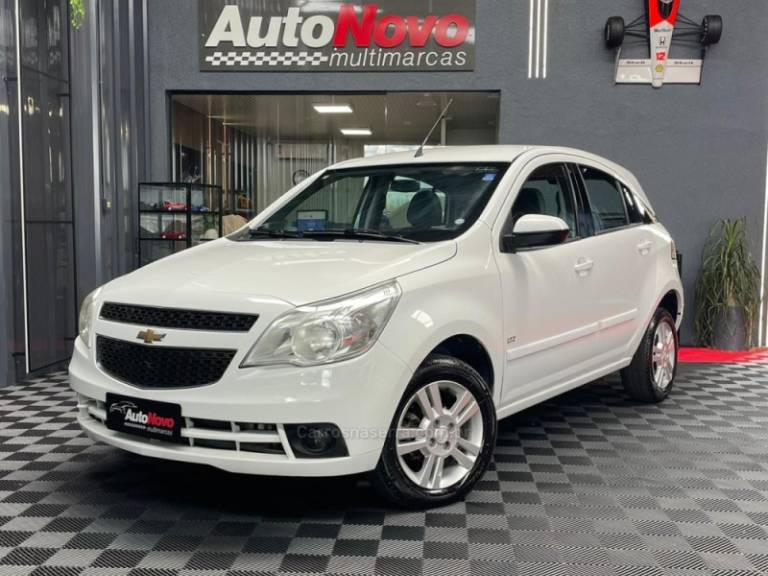 CHEVROLET - AGILE - 2010/2011 - Branca - R$ 38.990,00