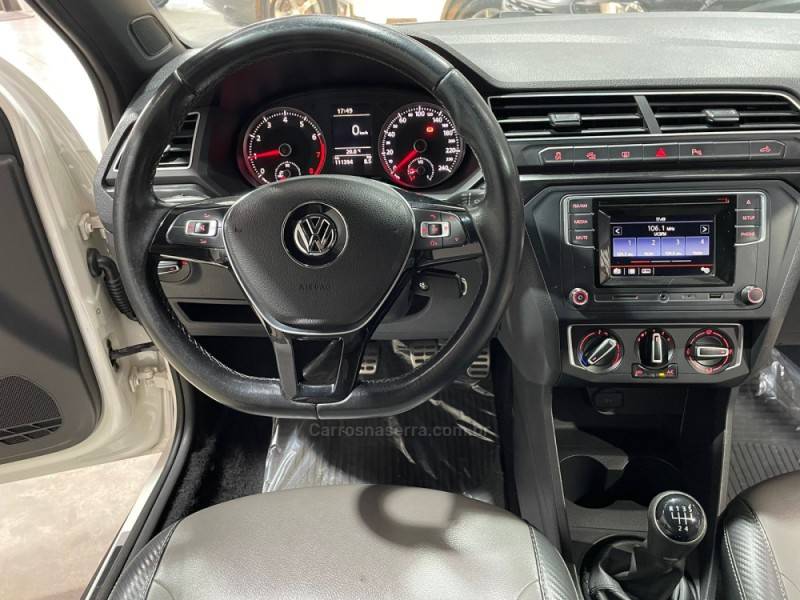 VOLKSWAGEN - SAVEIRO - 2017/2017 - Branca - R$ 78.990,00