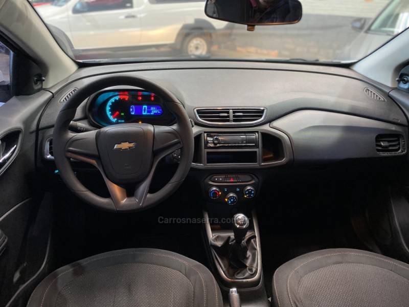 CHEVROLET - ONIX - 2013/2013 - Branca - R$ 46.990,00
