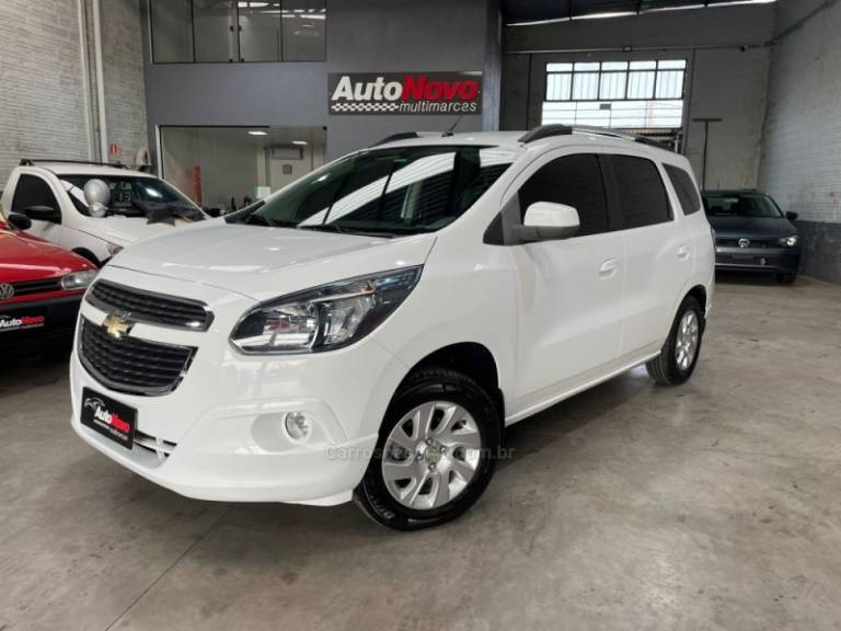 CHEVROLET - SPIN - 2016/2016 - Branca - R$ 62.990,00