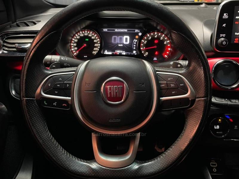 FIAT - ARGO - 2017/2018 - Preta - R$ 64.990,00