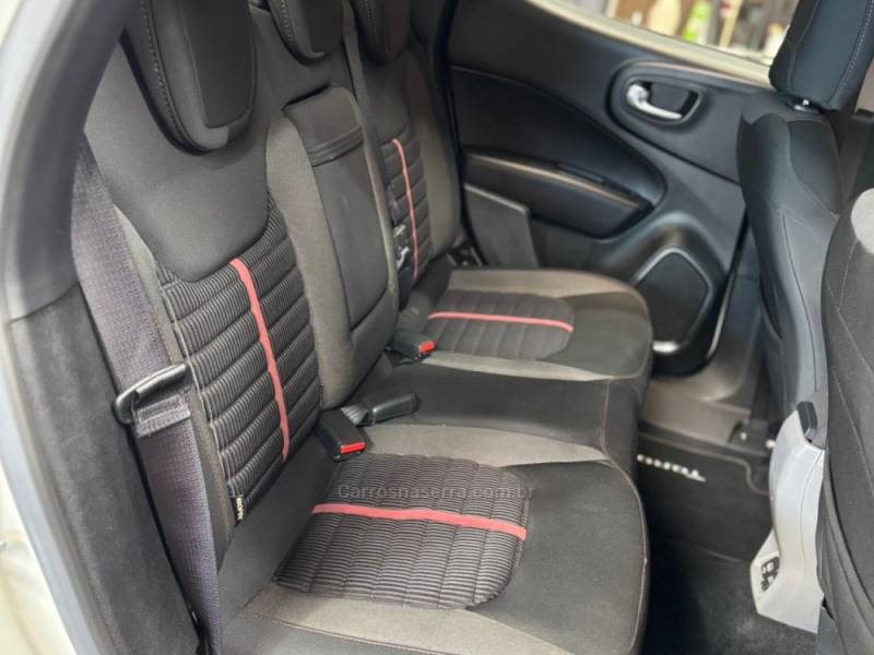 FIAT - TORO - 2017/2017 - Branca - R$ 85.990,00