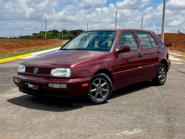 VOLKSWAGEN - GOLF - 1998/1998 - Vermelha - R$ 14.990,00