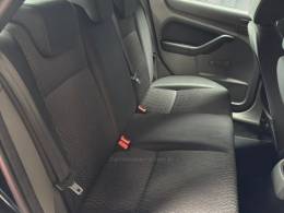 FORD - FOCUS - 2011/2012 - Preta - R$ 41.990,00