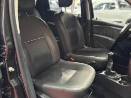 RENAULT - DUSTER - 2012/2013 - Preta - R$ 52.990,00