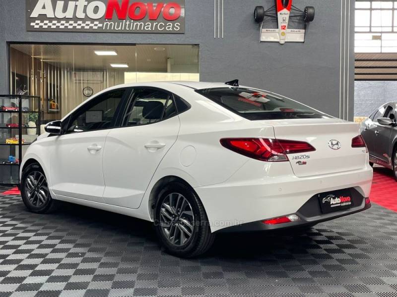 HYUNDAI - HB20S - 2020/2020 - Branca - R$ 78.990,00